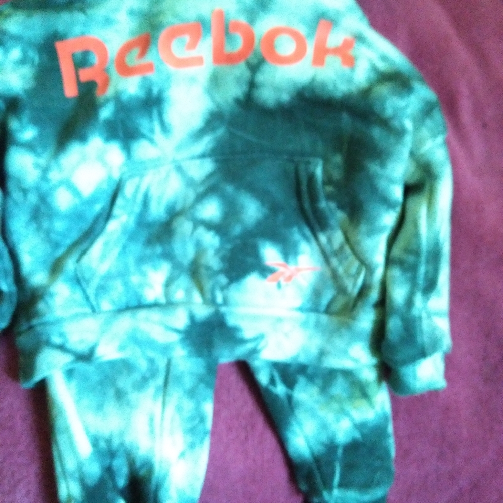 New baby clothes  n new sandles